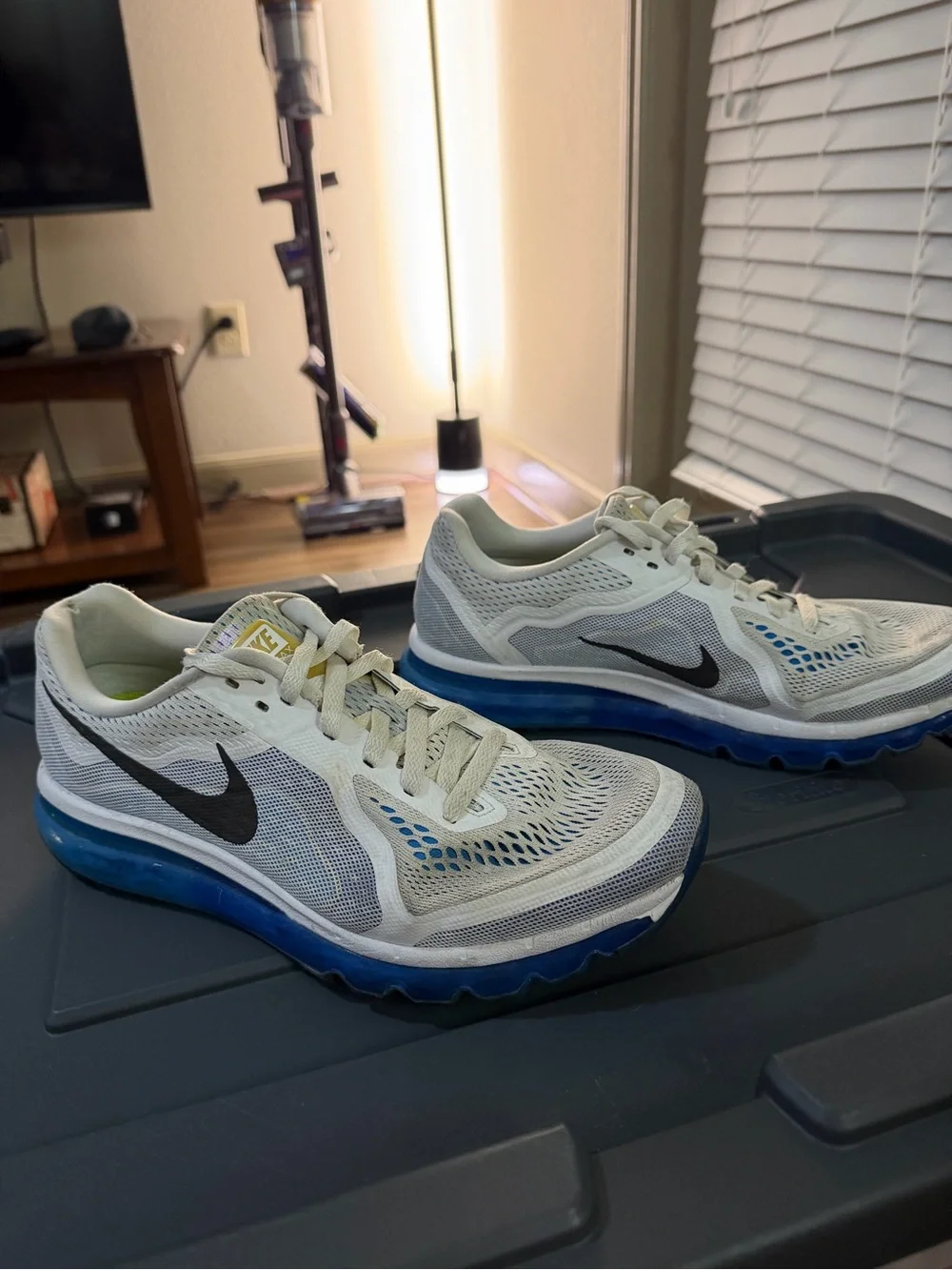 Nike Air Max 2015 White/Game Royal/Black/Volt Men’s Size 12 SKU 621077-104